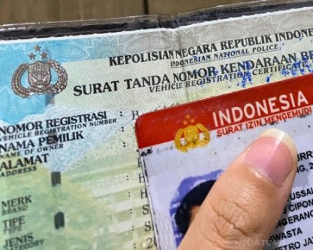 Foreign Motorcycle Drivers Frequently Fail to Wear Helmets