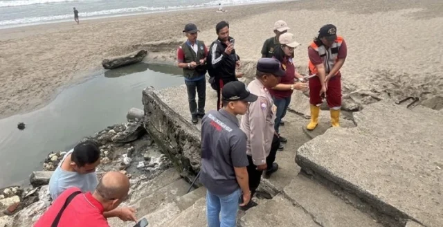 Finns Beach Club Illegally Discharging Wastewater onto Berawa Beach