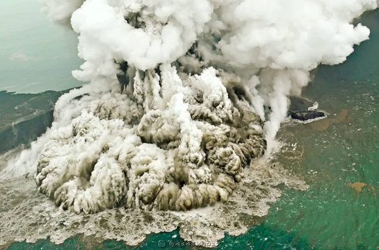 Bali Airport Operations Unaffected by Anak Krakatau Eruption 1,300 KM to the West