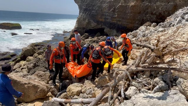 Body of Dead Russian Tourist, G. Artem, Found at Base of Uluwatu Cliffs