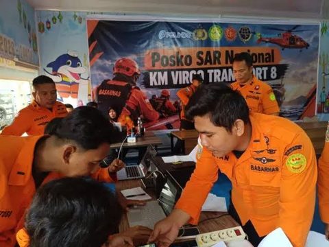 Search and Rescue Efforts Continue for 140 Missing Ferry Passengers Near Kalimantan