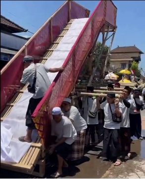Kampung Sindu, Bali – Where Muslims Embrace their Bal-Hindu Neighbors
